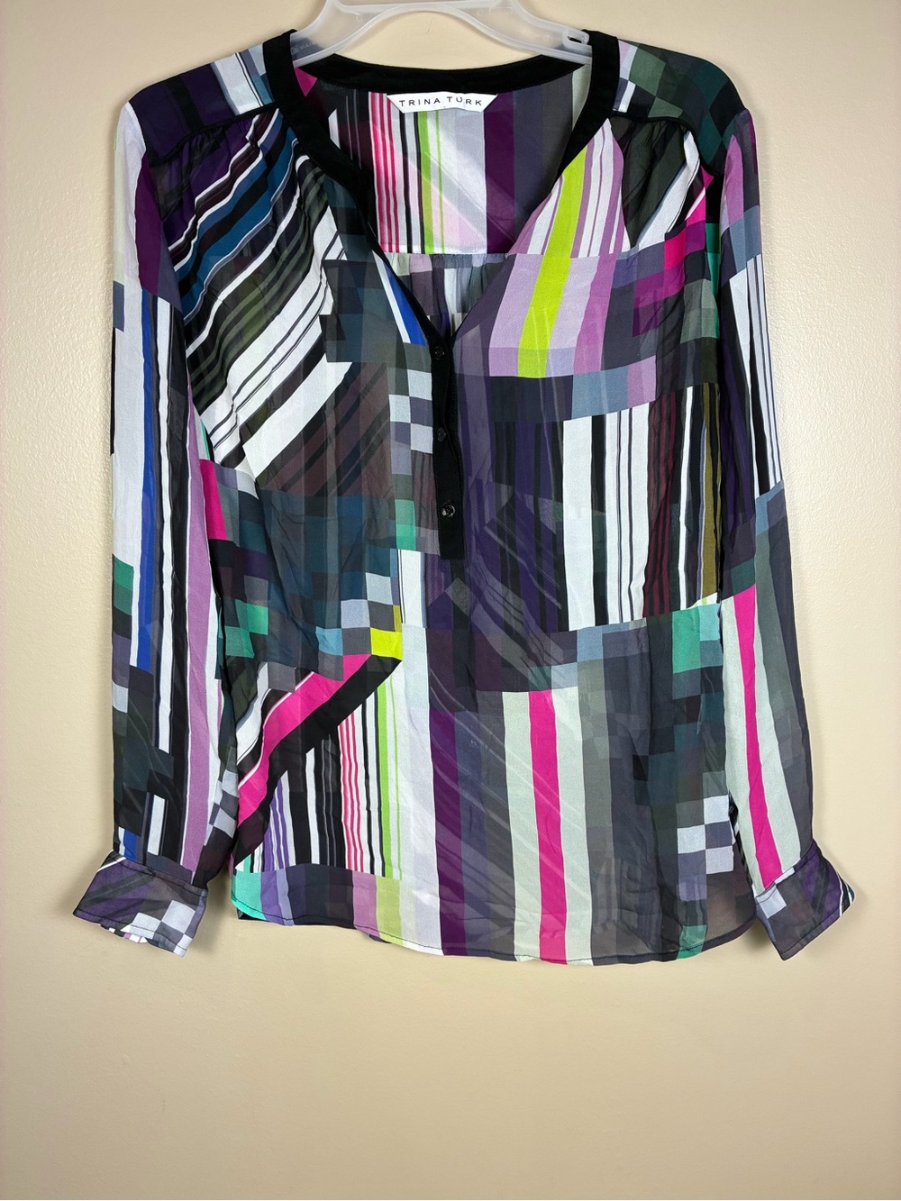 Trina Turk 100% Silk Geometric Long Sleeve Blouse Tunic Half Button